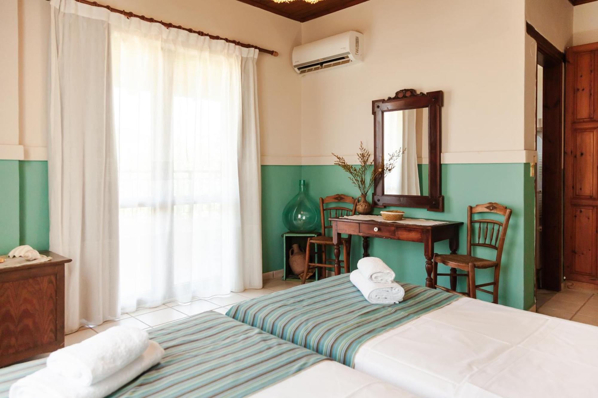 Amnisiades Apartments كارتيروس المظهر الخارجي الصورة