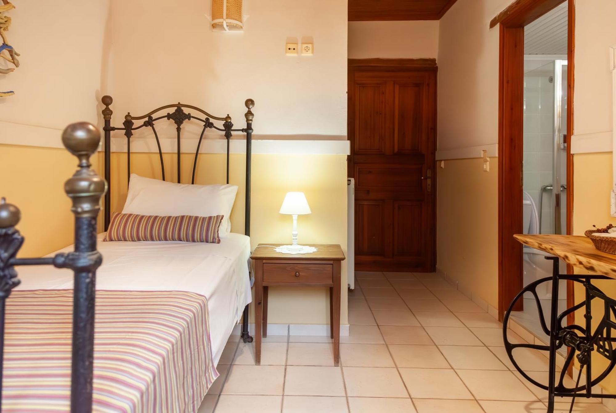 Amnisiades Apartments كارتيروس المظهر الخارجي الصورة